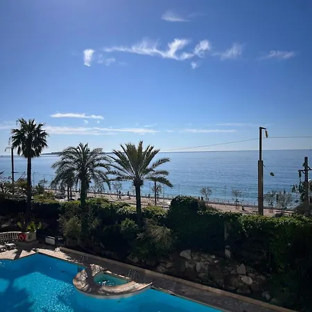 Marius, Charming 2-room With Sea View Daire *