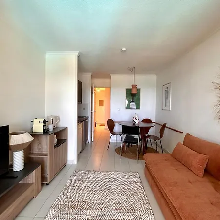 Marius, Charming 2-room With Sea View Cannes