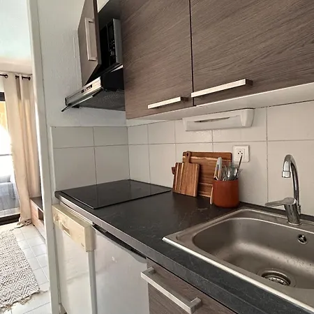 아파트 Marius, Charming 2-room With Sea View 칸느