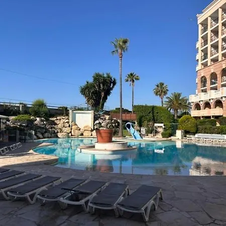 Marius, Charming 2-room With Sea View Daire